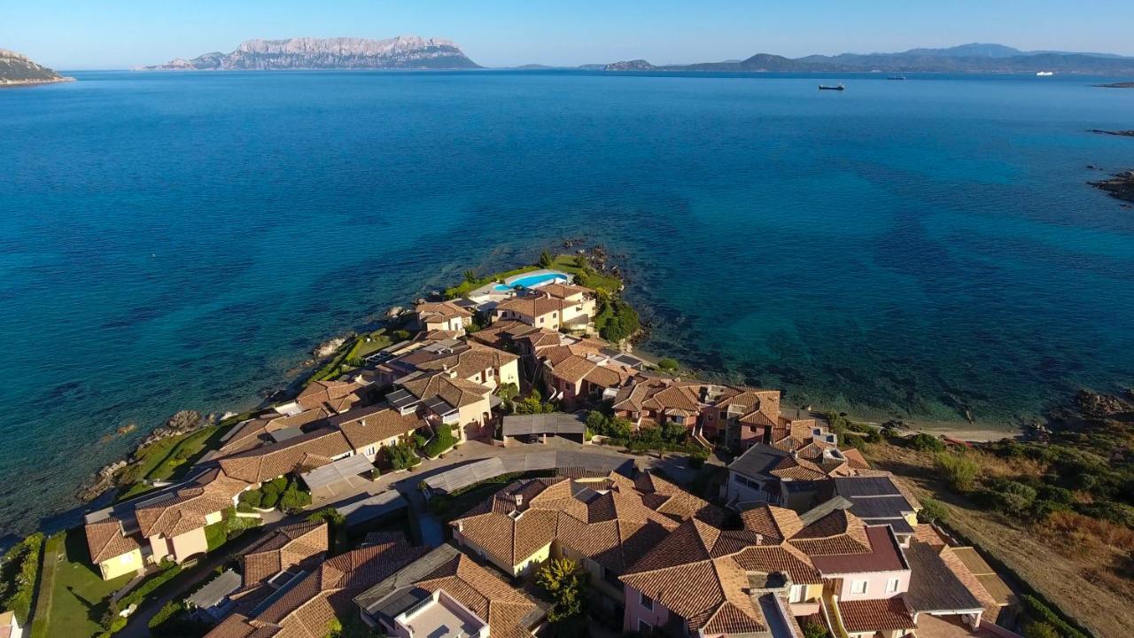 Apartment In S'Abba E Sa Pedra With Pool Golfo Aranci Exterior photo
