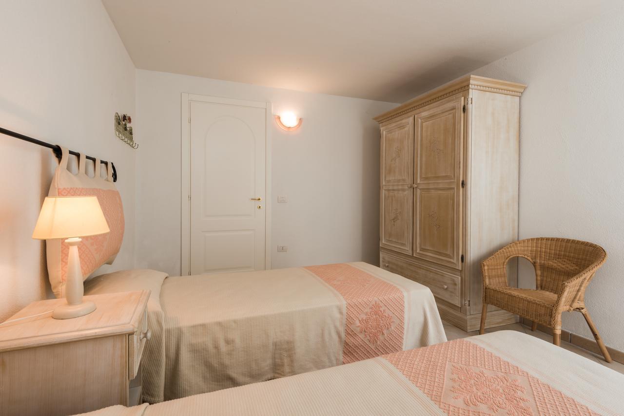 Apartment In S'Abba E Sa Pedra With Pool Golfo Aranci Exterior photo