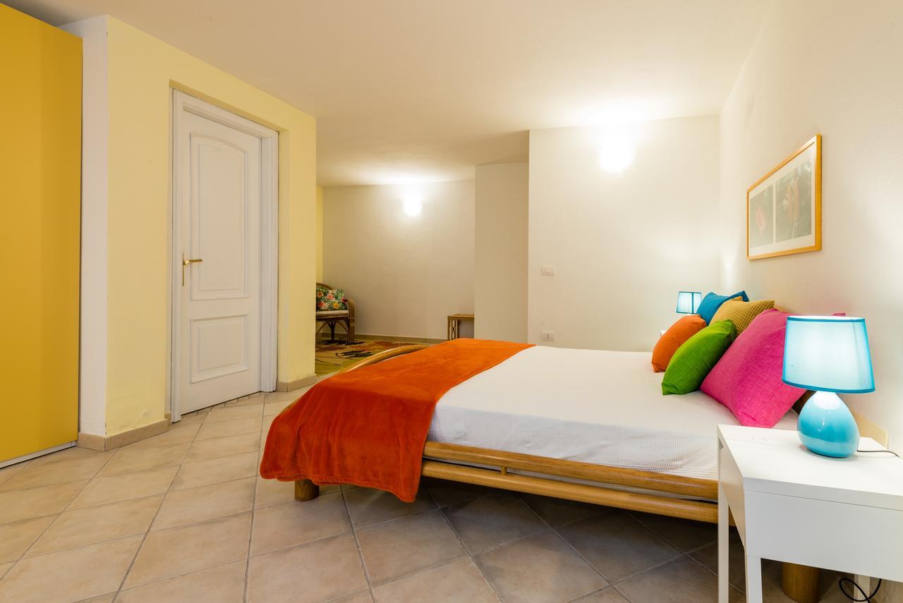 Apartment In S'Abba E Sa Pedra With Pool Golfo Aranci Exterior photo