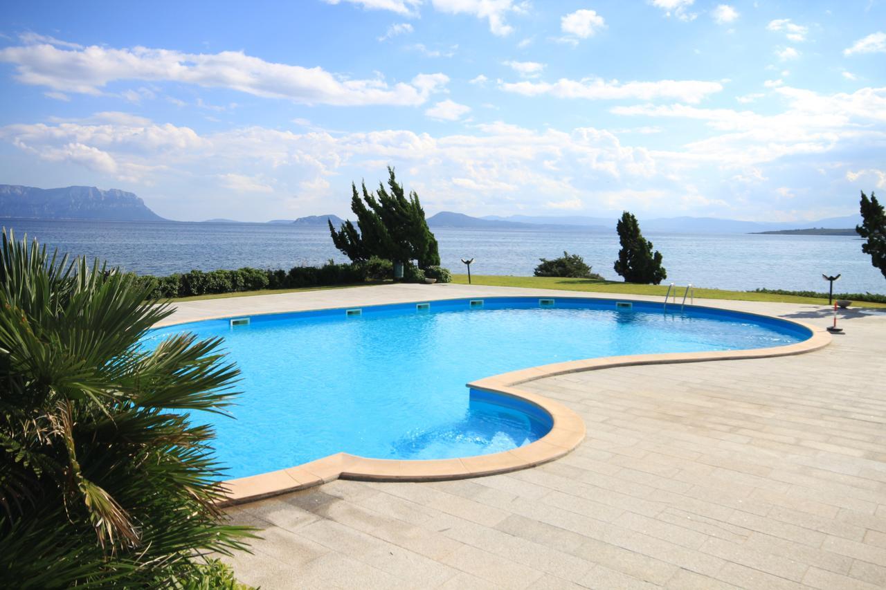 Apartment In S'Abba E Sa Pedra With Pool Golfo Aranci Exterior photo